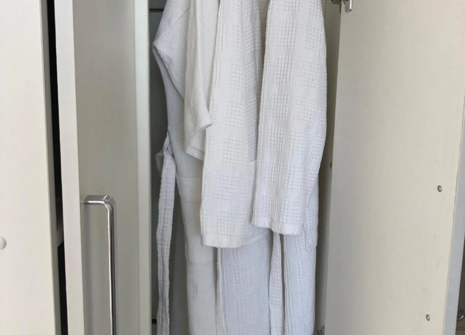 Желтые Подушки Nur-Sultan  Apartment