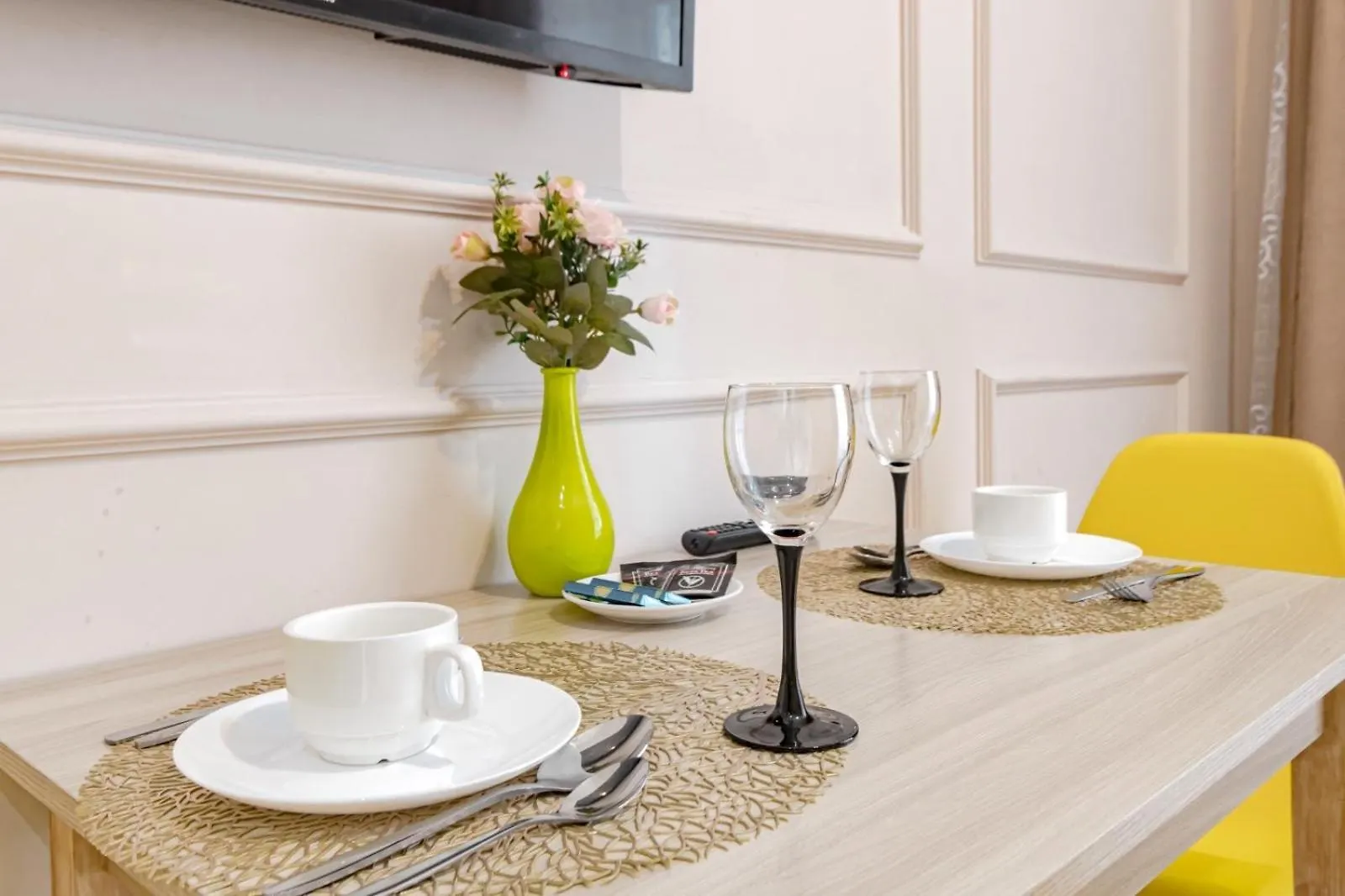 Apartment Желтые Подушки Nur-Sultan  Kazakhstan